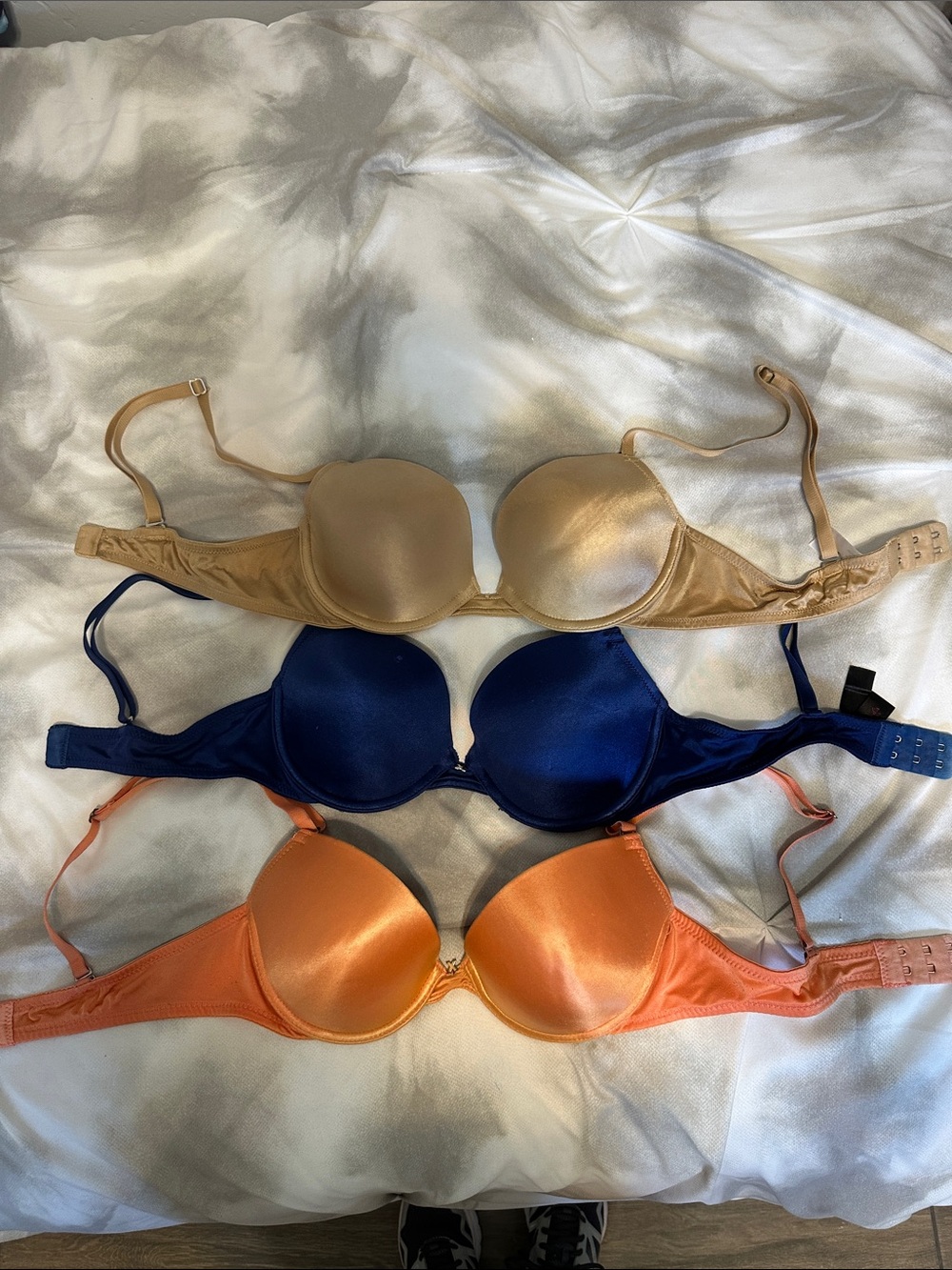 Frederick’s of Hollywood bras size 34B. Hollywood Extreme. Fully interchangeabe